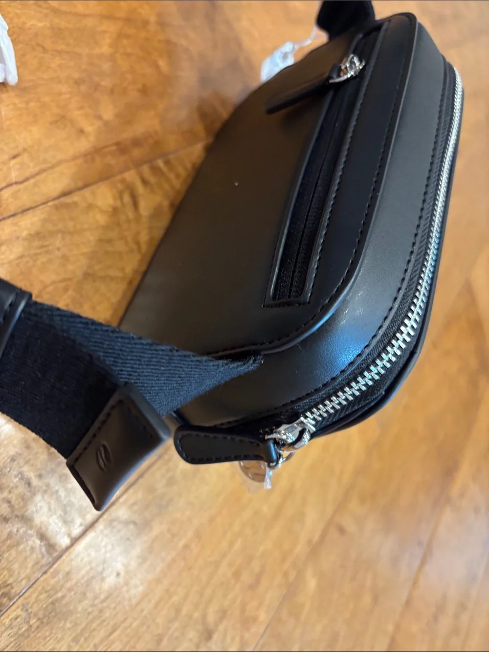 lululemon Everywhere Belt Bag Cactus Leather, Silver Hardware, SOLD OUT - Picture 7 of 8